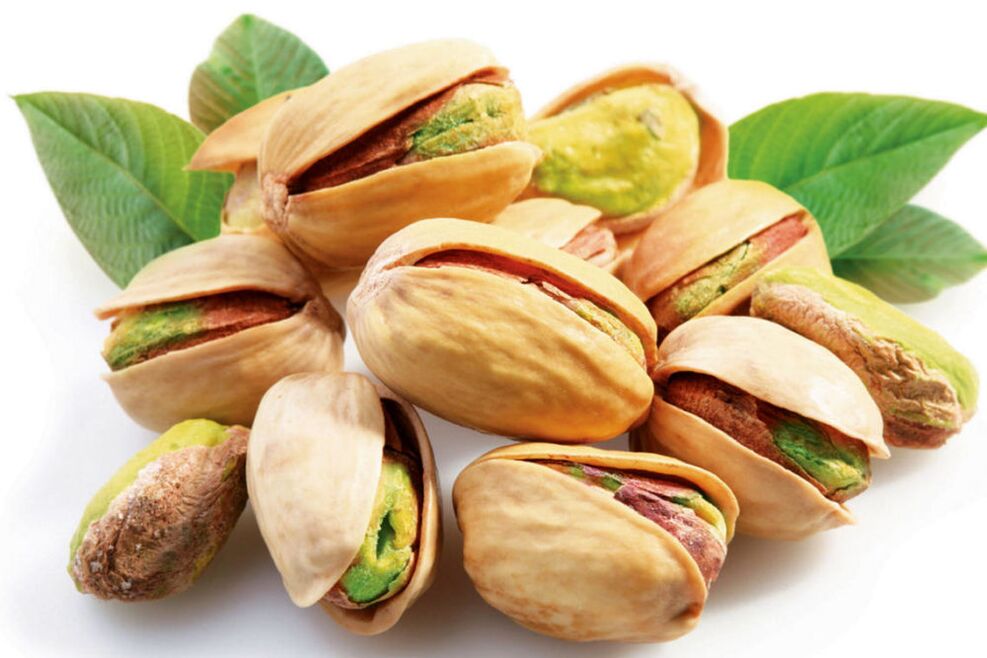 I pistacchi sono una delle noci più deliziose che aumentano la potenza maschile.